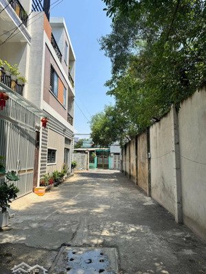 cần bán lô đất hẻm xe 5m ra đồng văn cống