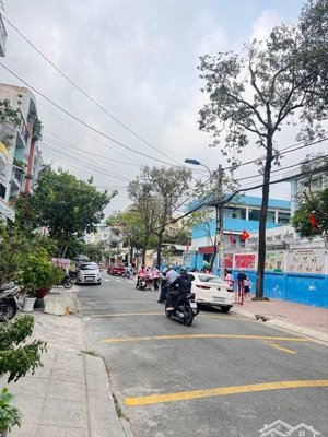 giá : 14 tỷ 900 ( tl ) mt đường số 9 khu bình phú - 4 tầng ( 80m2 )