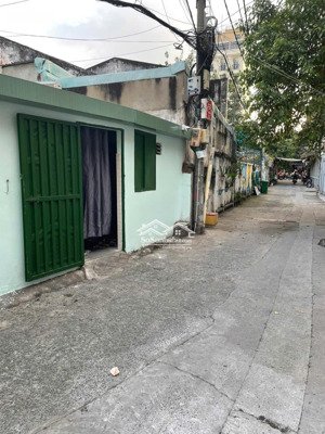 nhà đẹp cho thuê nguyên căn dài hạn 468/19 nguyễn kiệm p đức nhuận tphcm giá 4tr6 free wifi, air