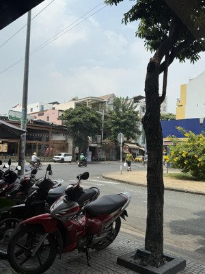 tòa nhà mtkd gò dầu 8x20m hầm trệt 6 lầu sẵn thang máy , pccc