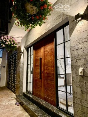 1 căn duy nhất tại bồ đề nhỉnh 8 tỷ - dân xây - full nội thất - 200m ra cầu chương dương - ô tô gần