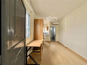 chính chủ báo trống lại phòng studio đẹp xịn sạch sẽ tại ngay hàng xanh giá còn giảm