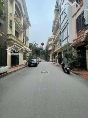 bán nhà nguyên hồng đống đa 60m2, 4 tầng, mt 4.2m, 16.3 tỷ, gara ô tô, 2 thoáng. lh: 