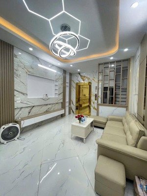 nhà đẹp xã đàn trần hữu tước - thang máy - cực gần phố - ngõ nông