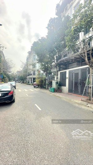 cho thuê biệt thự liền kề flc sài đồng 75m2 5t thang máy giá 19 tr gần vinhome