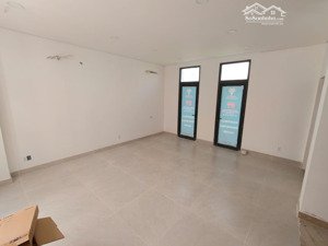 cho thuê nhà phố nguyên căn 5pn, 5wc, 84m2 giá siêu hời tại the manhattan, q9, tp.hcm