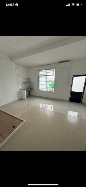 phòng đủ tiện nghi, 20m2 hẻm 10m, sát cầu chánh hưng, giá 4 triệu