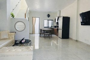 ngộp gấp bán nhà thủ đức - sổ hồng 52m - ngay chợ đầu mối thủ đức