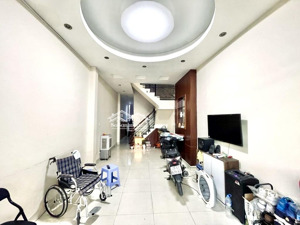 mặt tiền 4 tầng 80m2 gần chợ cây quéo, ô tô cất nhà chỉ 9,5 tỷ