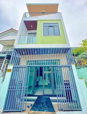 Nhà 1 trệt 2 lầu trục chính hẻm 88 đường cách mạng tháng 8