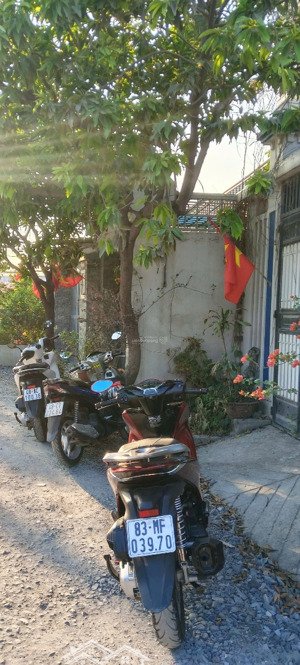 bán đất tặng nhà cấp 4 khu vip nhà hàng bên sông gigamall