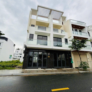 chính chủ bán nhà thô đường b6 đối diện công viên kđt vcn phước long 2 nha trang