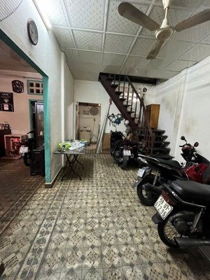 (11 tỷ tl) siêu phẩm! nhà 1 sẹc sát mặt tiền 95m2