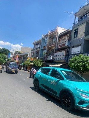 17,5 tỷ . ! (80m2). bán gấp nhà mặt tiền tân sơn nhì, q. tân phú. 4x20m