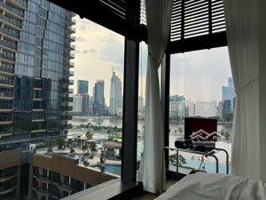 cho thuê căn hộ 2pn the opera residence - căn góc view sông hồ bơi q1