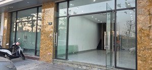 cho thuê nhà mặt phố hoàng mai 350m2 sử dụng, đường trước nhà 6 làn xe, 5 t, thang máy, kinh doanh