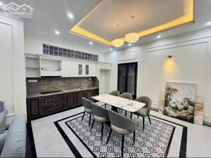 VILLA TÂN CỔ ĐIỂN KIỆT Ô TÔ VŨ NGỌC PHAN, P. THUỶ XUÂN, TP HUẾ