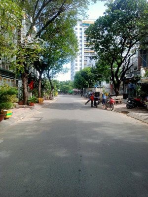 chính chủ bán gấp nhà mặt tiền đường lê đức thọ, p.15, gv, 4 x 16m, phú hợp vừa ở vừa cho thuê