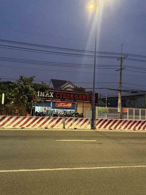 bán nhà đại lộ bình dương ngay chợ bến lớn đang cho thuê thu nhập 15tr/ tháng