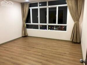 Cần bán gấp căn hộ Giai Việt Q8 , Dt 150m2, 3 phòng ngủ ,2wc, sổ hồng, có trung tâm thương mại Central mall , nhà rộng thoáng mát, giá bán 6.2tỷ .Xem nhà liên hệ Vân 0908726719