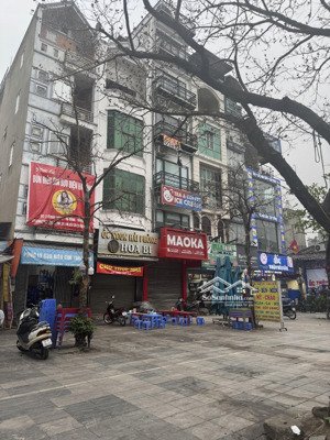 nguyễn khánh toàn - cầu giấy điểm đẹp cực kì sầm uất - vỉa hè sân bay - xung quanh cực đông