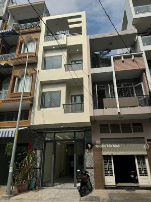 (nhà đẹp) mặt tiền đường nguyễn hậu, quận tân phú. (dt: 4x16.5m 4 tầng). giá: 13.8 tỷ
