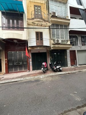 bán nhà võ văn dũng, đống đa. dt 30m2. x5 tầng. giá bán 17.8tỷ