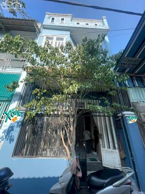 Nhà cho thuê hẻm 28 đường 45, P.Hiệp Bình Chánh - 2 tầng (sd 84m2) Gồm 2pn2wc Giá 8tr/tháng.