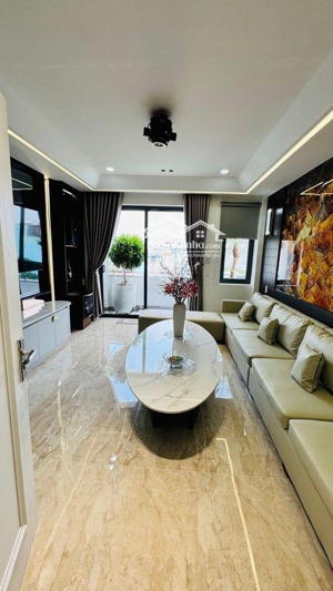 nhỉn 7 tỉ - cạnh nt phaolo - 5 tầng 4x18m full nội thất sang trọng.