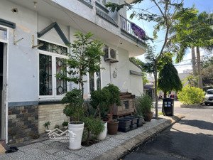 chính chủ cho thuê phòng rộng rãi, cửa riêng tư, gần ủy ban quận 9 khu an toàn, dân trí