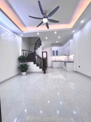 hàng hiếm, siêu phẩm_235 yên hòa -tt cầu giấy-full nội thất xịn-ở ngay-gần phố _ 5 tầng- 30m2.