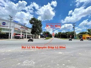 nền đường lê trọng tấn (lộ giới 47m) - kdc nam long cần thơ