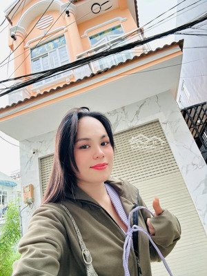 bán nhà lô góc- 4 tầng- chỉ 7.2 - htp- huỳnh thị đồng- hxh 6m- dt 5 x 12- hoàn công- full nội thất.