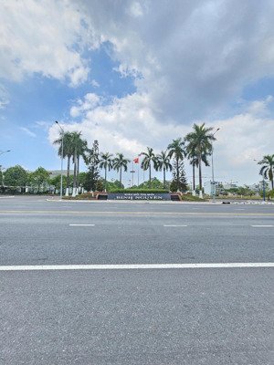 bán lô góc 2mt kdc bình nguyên, sát làng đại học ngang 9x20m chỉ 9ty7 tl chính chủ