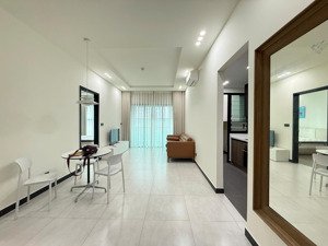 thuê ngay 2pn2wc 86m2 mới 100% ban công view thoáng bến vân đồn quận 4 sát q1 lh 0775 924 ***