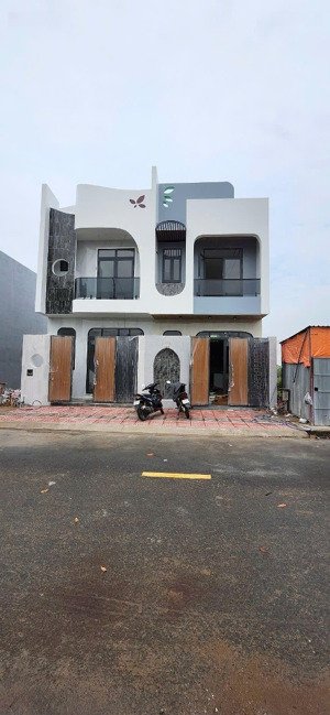 bán nhà 2 tấm mới xây khu đô thị the sol city xã long thượng,huyện cần giuộc,long an 3,95 tỷ, 80m2