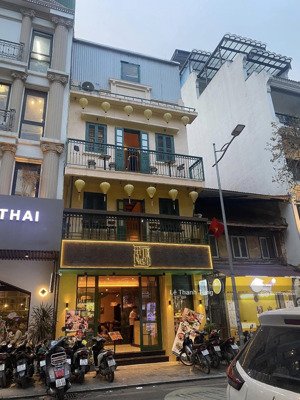 siêu phẩm cho thuê nhà mặt phố hàm nghi, dt 100m2 x 4 tầng, mặt tiền 6m, thông sàn, thang máy, pccc