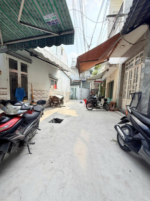 nhà 2 mặt hẻm ngang 8m bề thế 102m2, 4 tầng 6pn 7wc nhỉnh 7 tỷ giá hiếm quận 8