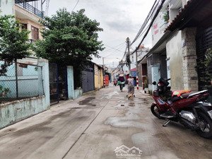 nhà c4 thới an 11, 122m2, giá tốt 5,5 tỷ, hẻm xe hơi, toàn nhà lầu