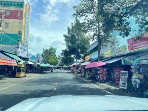 bán dãy trọ sát aeon bình dương dt 150m2 shr gồm 1 kiot và 3 phòng trọ lớn cho thu nhập 10tr/tháng