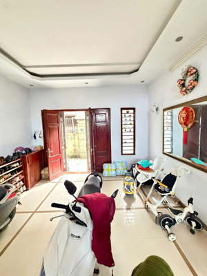 bán nhà ngõ hào nam, đống đa, 33m2 x 5 tầng, mt 4.2m, đi cách 5 nhà ra mặt phố