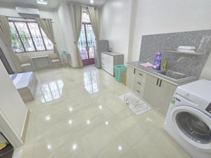 xuất cảnh bán gấp - bán nhà nguyễn văn trỗi 38m² 5 tầng - 26.5 tỷ