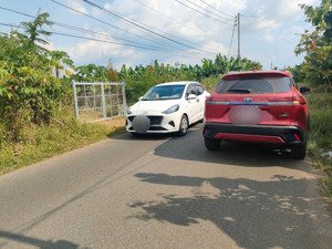 hiếm bán đất thổ cư mặt tiền đường nhựa 2 ô tô, gần ql20 giá chỉ 3tr/m2, ngay trung tâm xã