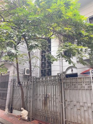 bán nhà riêng tại hoàng quốc việt, nghĩa đô, cầu giấy, 23 tỷ, 90 m2 giá siêu hời chỉ với