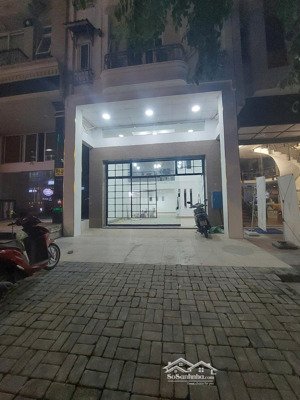 cho thuê nhà phố thuận tiện kinh doanh hoặc mở vp mặt tiền đường số 2 giá cực tốt