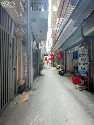 Bán nhà 2 tầng Đào Tấn, Ba Đình, dt 95m, gần phố, xây CCMN cực đẹp. Giá 22.9 tỷ