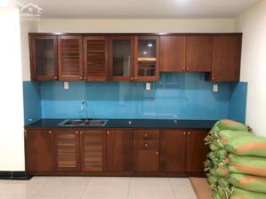 Cần bán gấp căn hộ Conic Đông Nam Á Bình Chánh , Dt 74m2, 2 phòng ngủ ,2wc, sổ hồng, gần làng Đại Học Nguyễn Văn Linh,nhà rộng thoáng mát, giá bán 2.4 tỷ .Xem nhà liên hệ Vân 0908726719