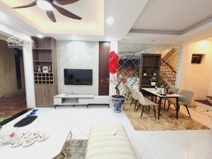 nhà phố định công dt 42m2 x5t, mới, đẹp, ngõ rộng, ở luôn, giá 7.25 tỷ, sđcc