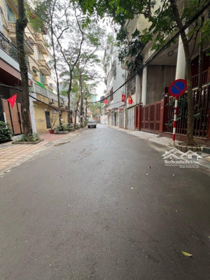 bán nhà phố hoàng cầu - hiếm nhà bán - ngõ to như phố - ô tô tránh - kinh doanh đỉnh