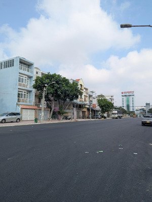 còn duy nhất 1 nền cực đẹp cực hiếm - đất đẹp kdc nam hùng vương 100m2 full thổ cư nhỉnh 5 tỷ